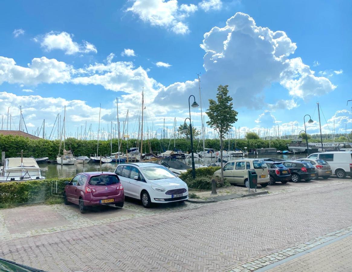 Who'S Anton For You Or Two, Monnickendam Near Amsterdam Exteriér fotografie